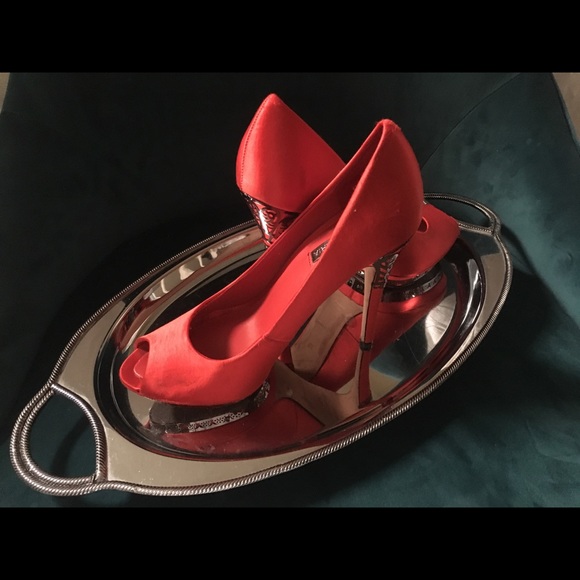 BCBG MAXAZRIA Red Ma-dalton Heel - Picture 1 of 6